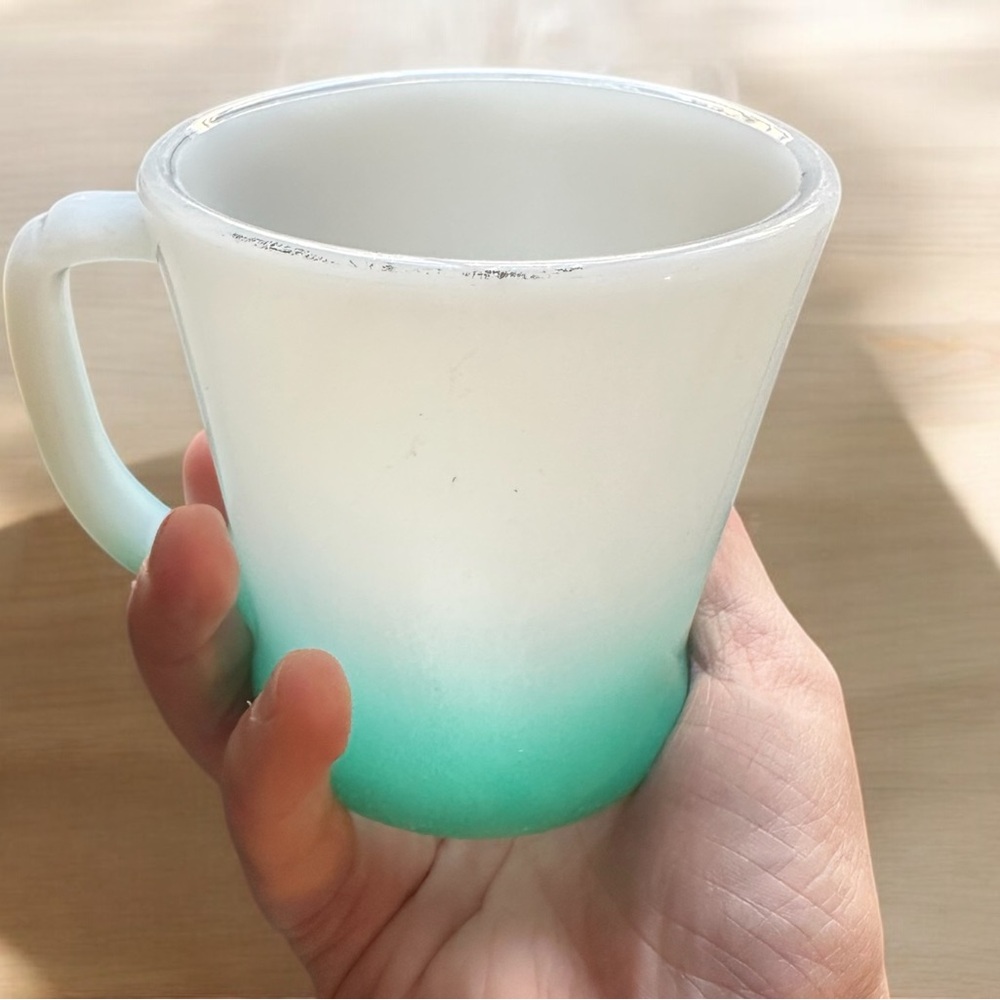 Vintage Turquoise Ombre Fade Coffee Mug Milk Glass Fire King Anchor Hocking - Picture 2 of 3